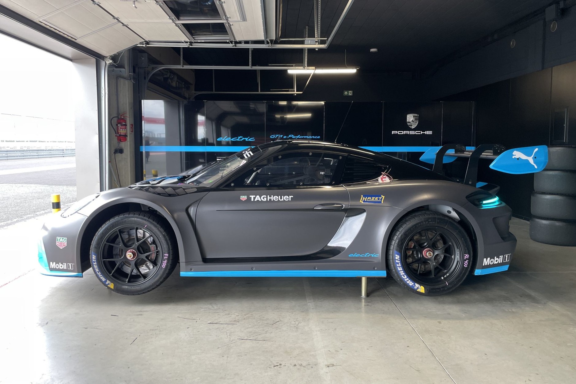 Porsche GT4 e-Performance