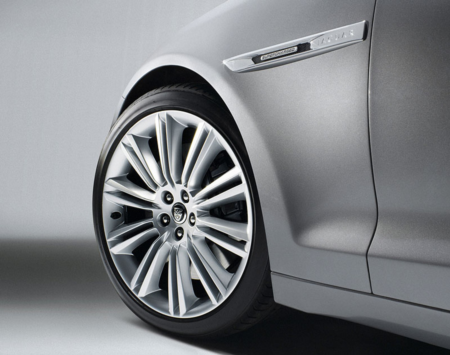 IAA Frankfurt 2009: Jaguar XJ – pierwsze wrażenia, fotogaleria