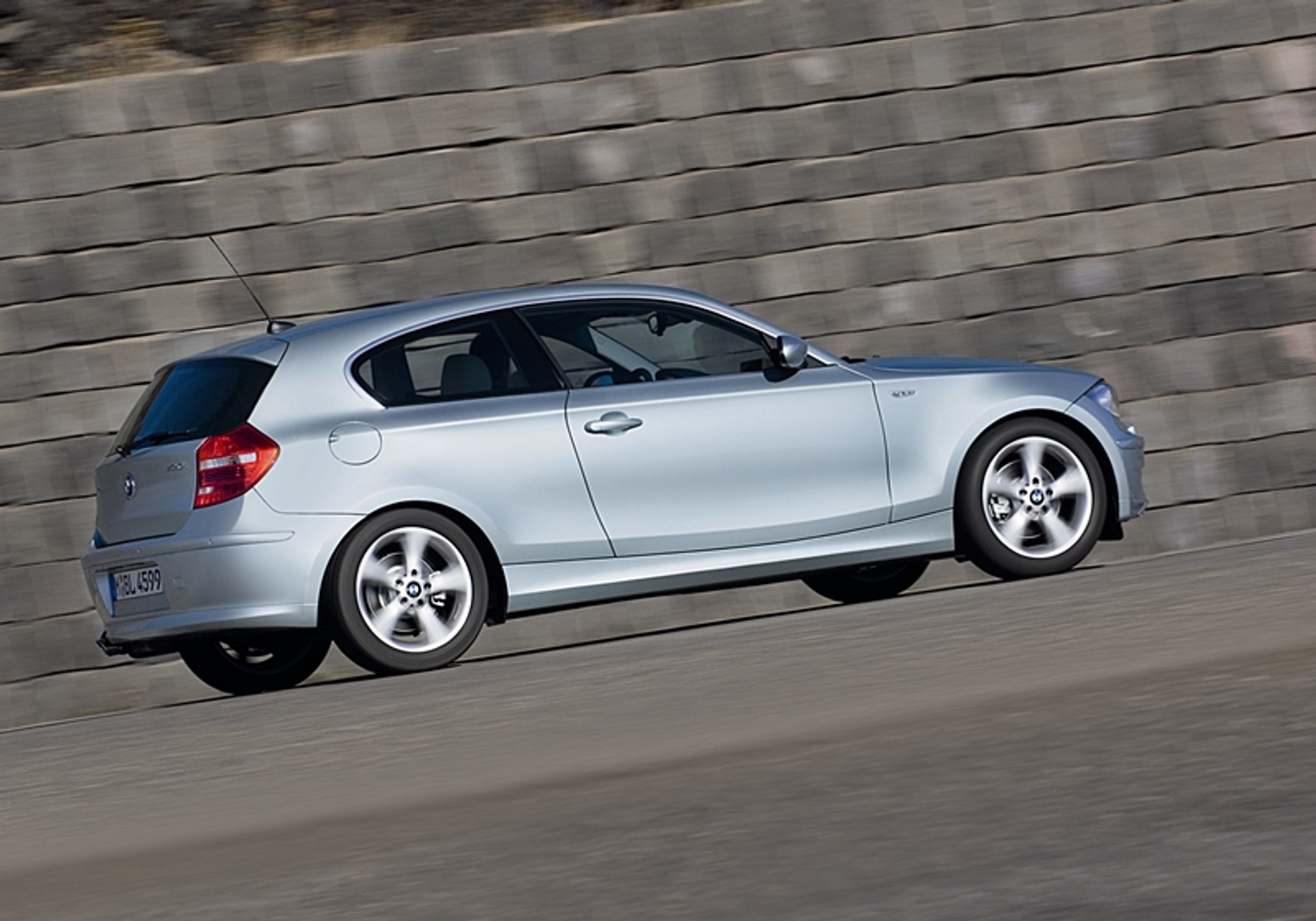 Trzy najtańsze auta z napędem na tylne koła