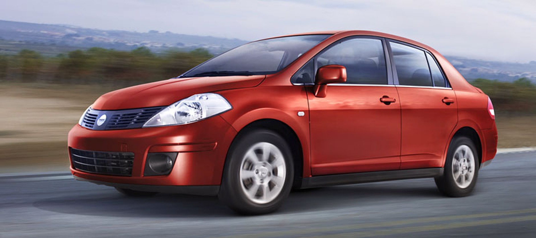 Dodge Trazo C1.8: Nissan Tiida dla Ameryki Południowej