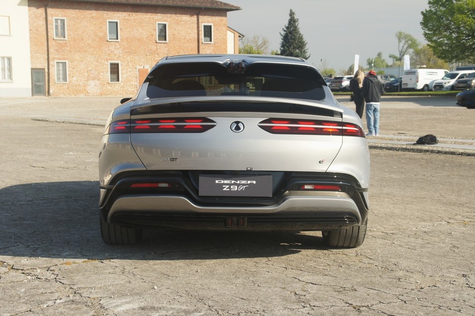 Denza Z9 GT