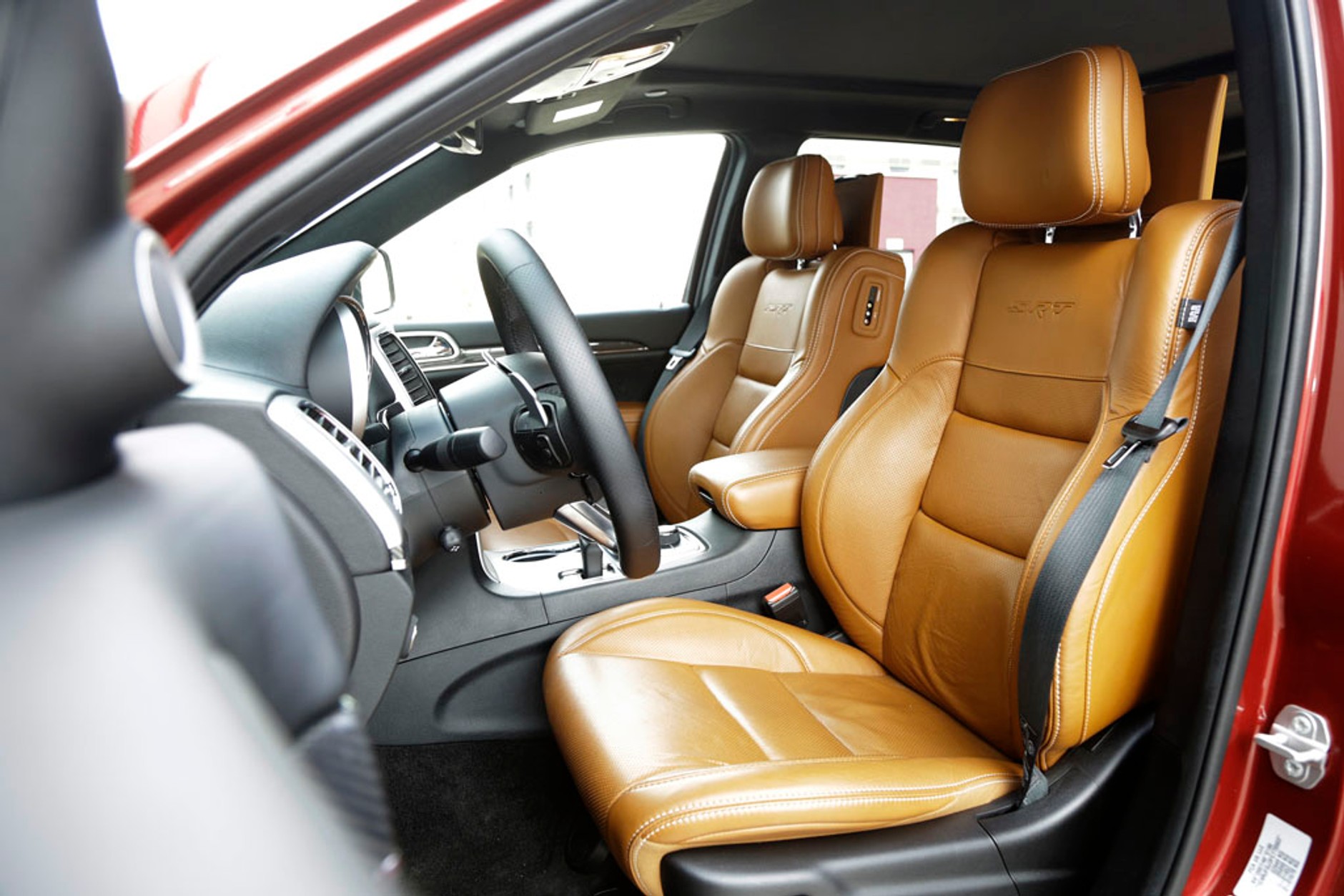 Jeep Grand Cherokee SRT - duży i ciężki, ale bojowo nastawiony