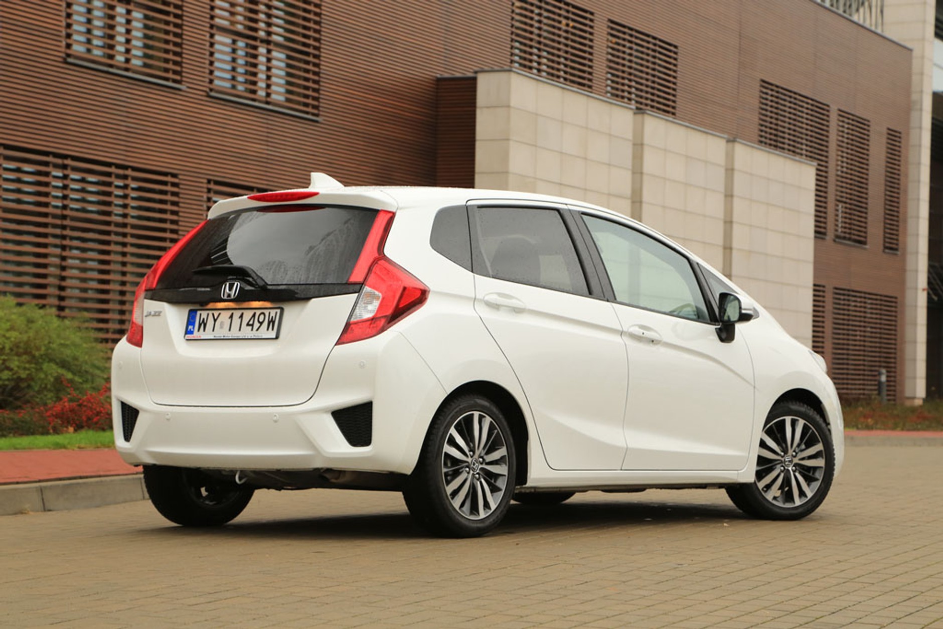 Honda Jazz 1.3 CVT Elegance - praktyczna i oszczędna, ale...