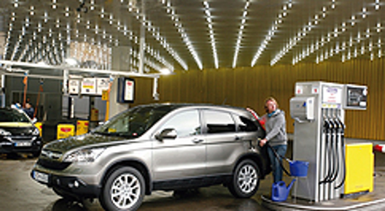 Ceny oszalały, co kupić benzynę czy diesla?