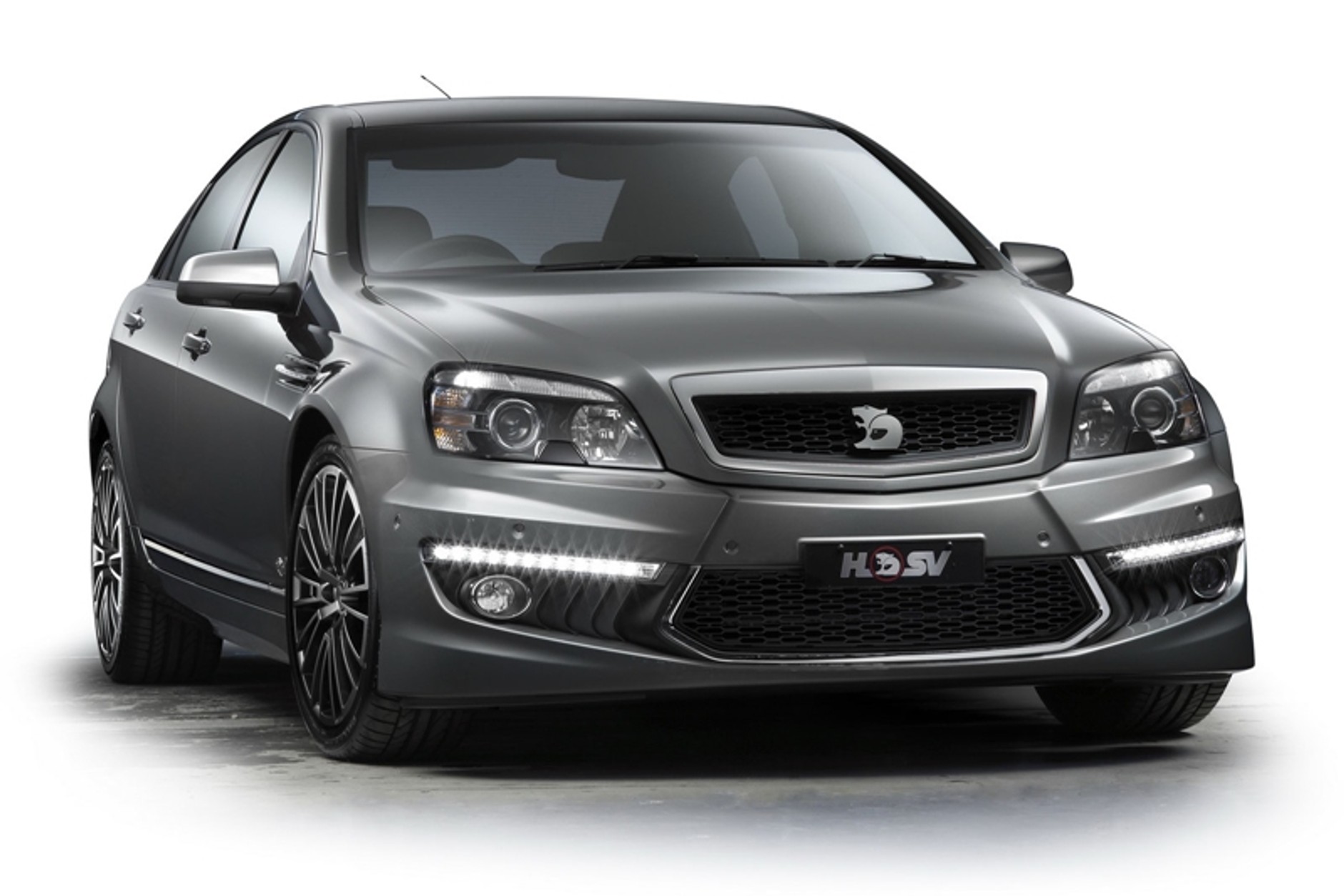 Holden Grange V8 to klasa S dla Aborygenów