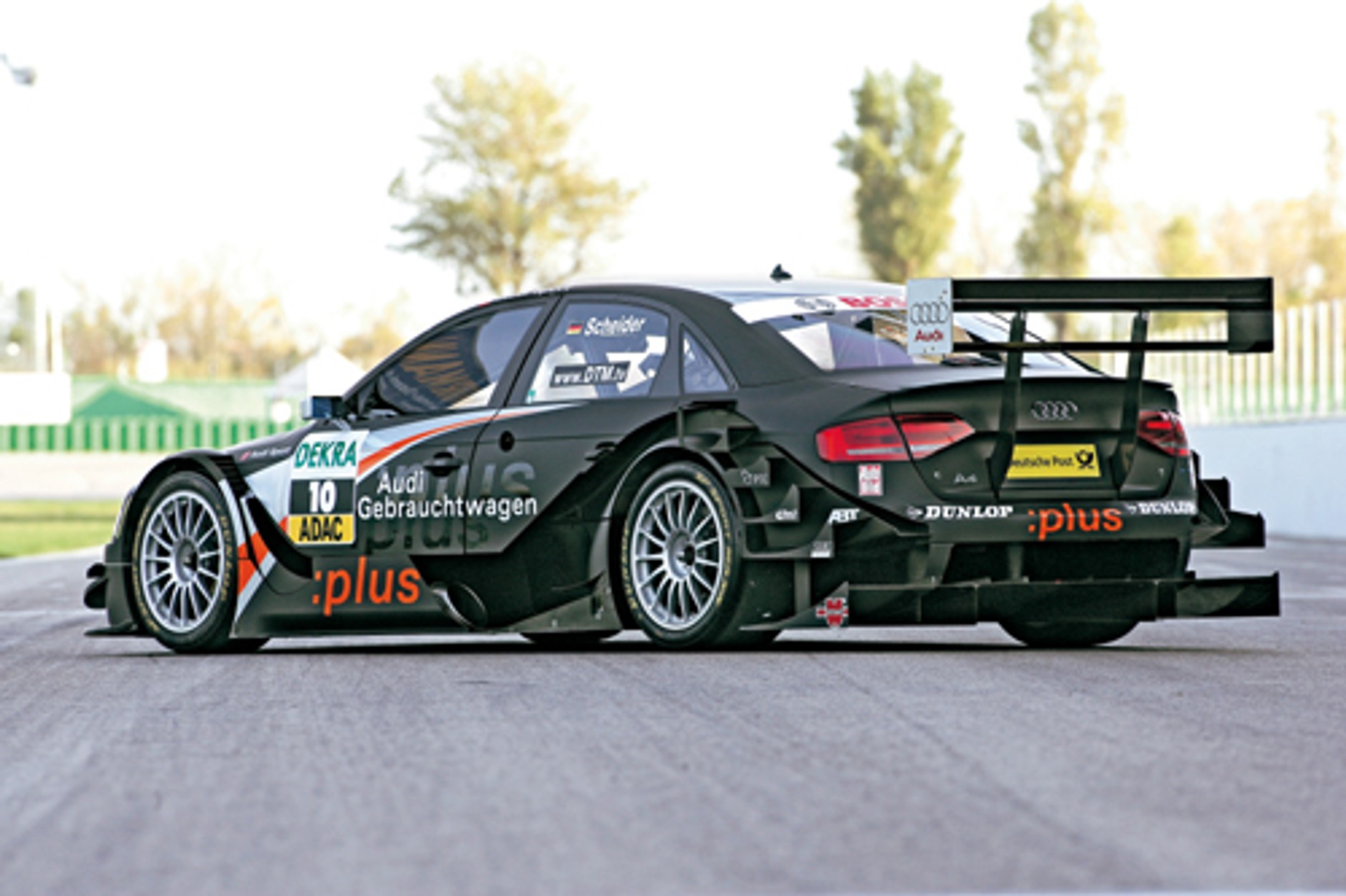 Zwycięskie wyścigówki Audi okiełznane przez dziennikarza