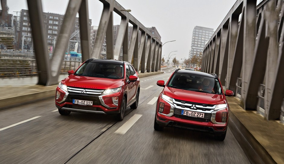 Porównanie 4 par SUV-ów: Mazda, Mitsubishi, Jeep i Volkswagen.