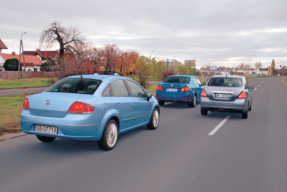 Fiat Linea, Toyota Corolla, Nissan Tiida - Nowi wśród sedanów