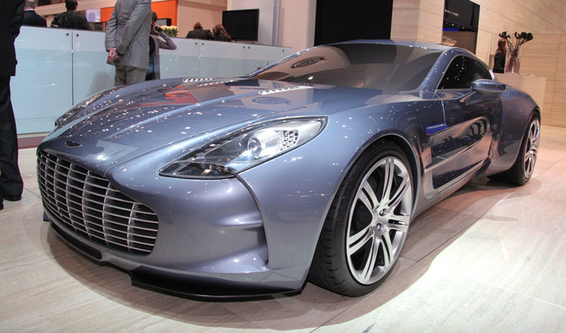 Genewa 2009: Aston Martin One-77 – oficjalna premiera