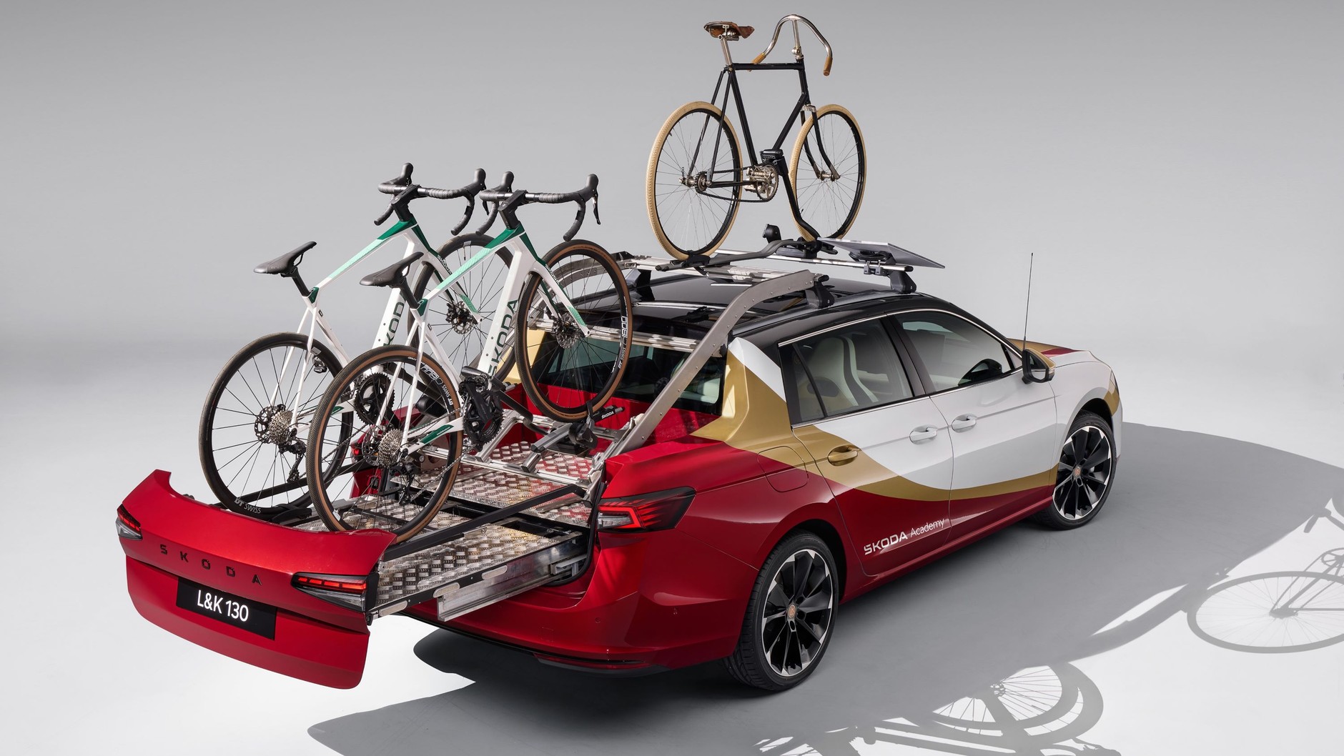 Skoda L&K 130 (pick-up na bazie Skody Superb Combi; 2025 r.)