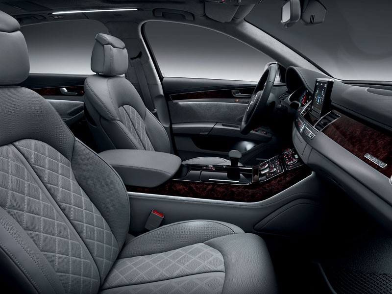 Pekin 2010: Audi A8 L W12 quattro – 500 KM i większy komfort dla Chińczyków