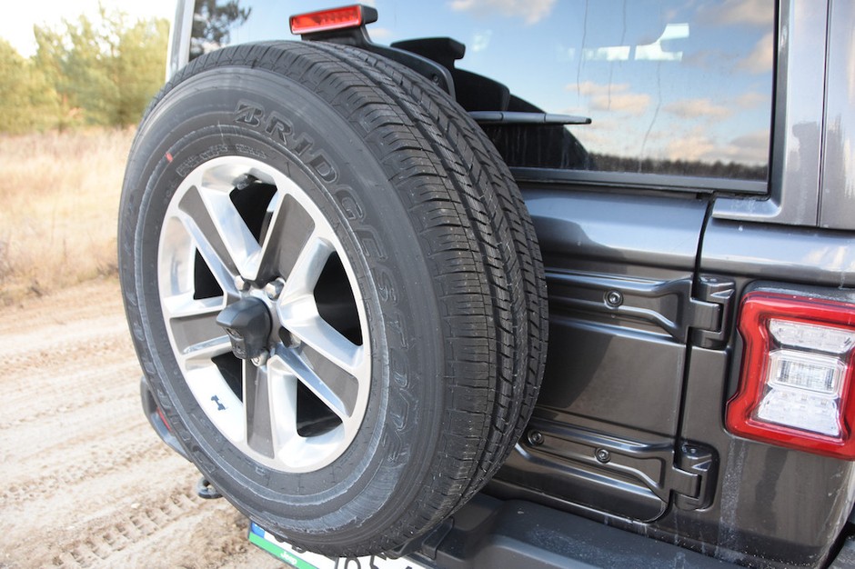 Jeep Wrangler Sahara