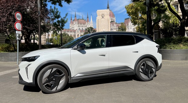 Renault Scenic E-Tech — nie dość, że SUV, to jeszcze elektryczny. Sprawdziłem, co zostało z dawnego rodzinnego vana