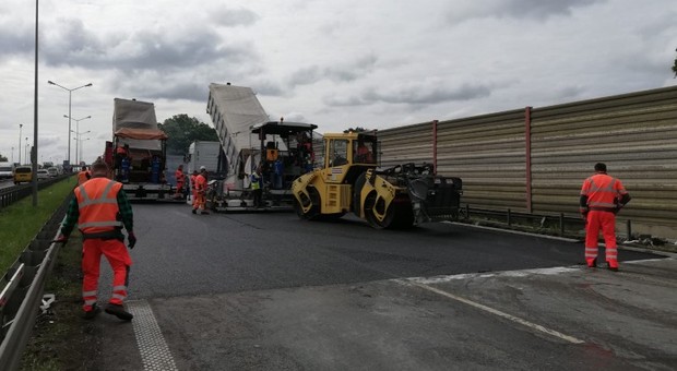 Dalszy ciąg utrudnień na autostradzie A4 – co z poborem opłat?
