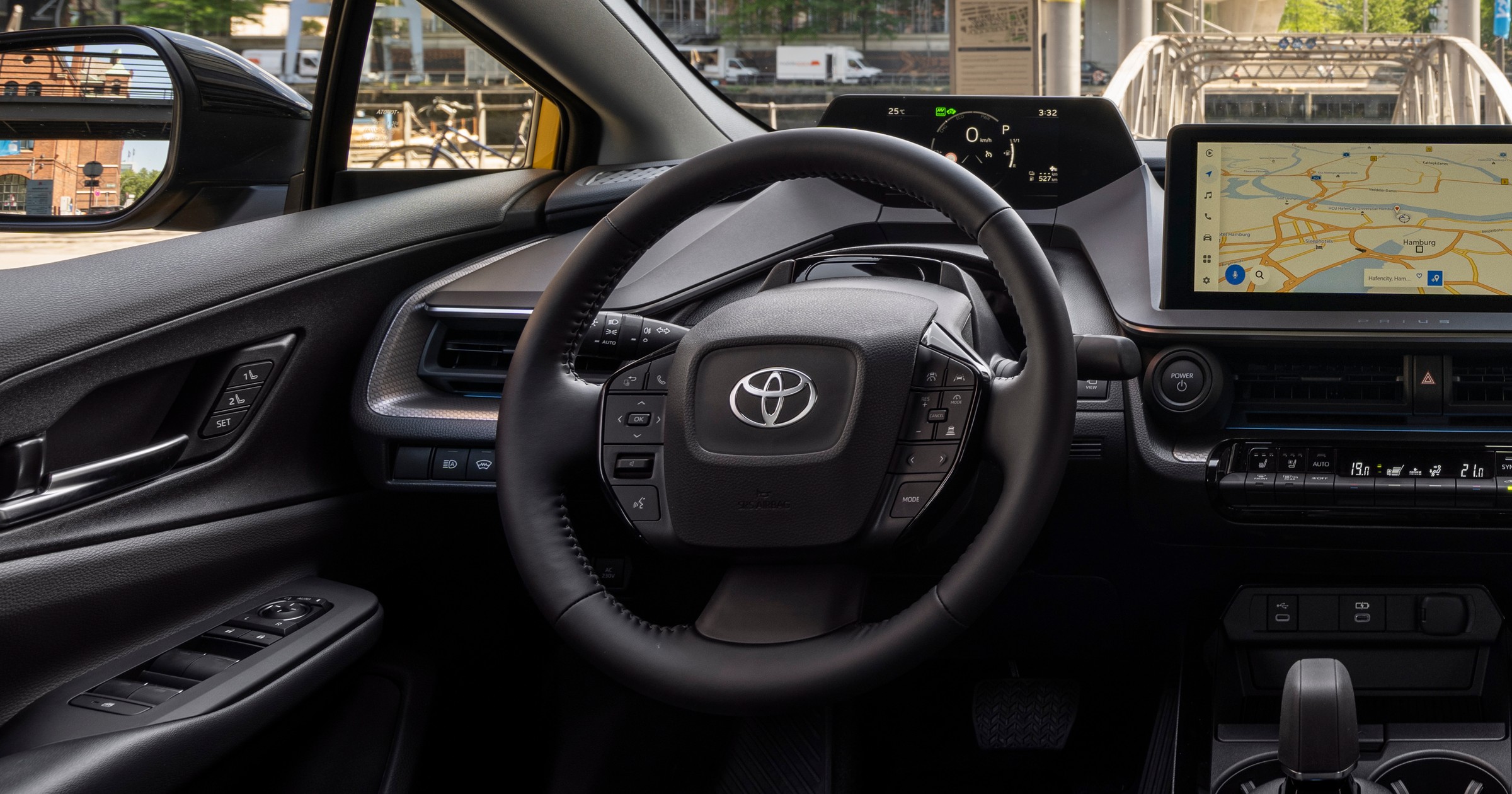 Toyota obniżyła ceny swoich sztandarowych modeli. Jest taniej nawet o 27 tys. zł