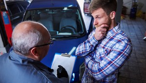 Tak Polacy naprawiają swoje samochody. "Byle jeździł". Mechanicy potwierdzają