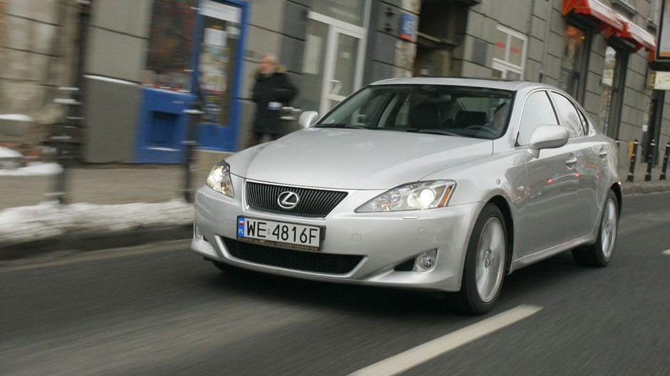 4. Lexus IS II (2006-13)