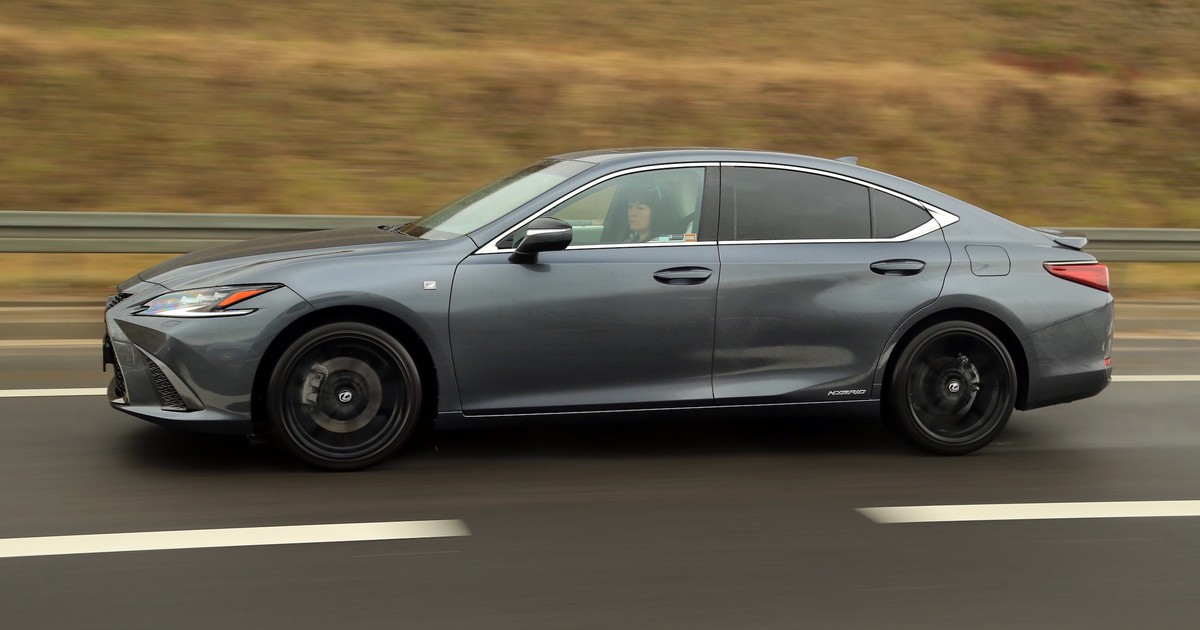 Lexus ES 300h - zdj. ilustracyjne