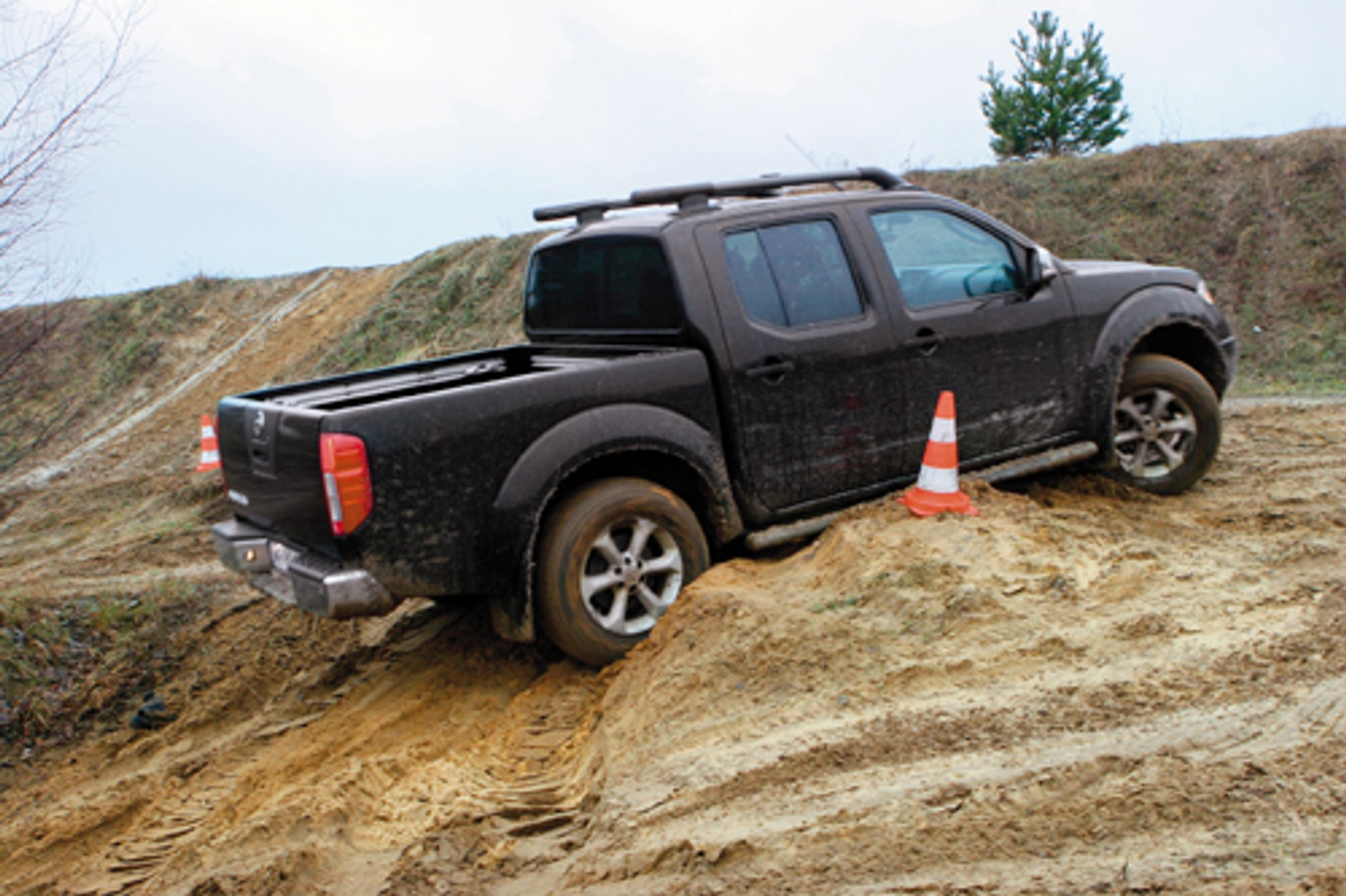 Kia Sportage, Nissan Navara, SsangYong Acyon - Księgowy rządzi!