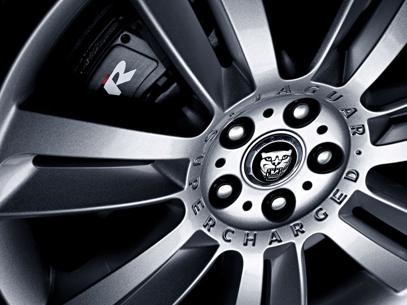 Detroit 2009: Jaguar XFR, czyli angielskie M5