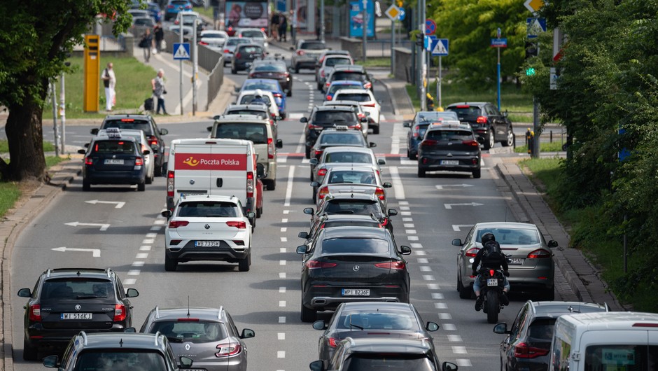 Korek. Funkcja Auto Hold znacznie uprzyjemnia jazdę