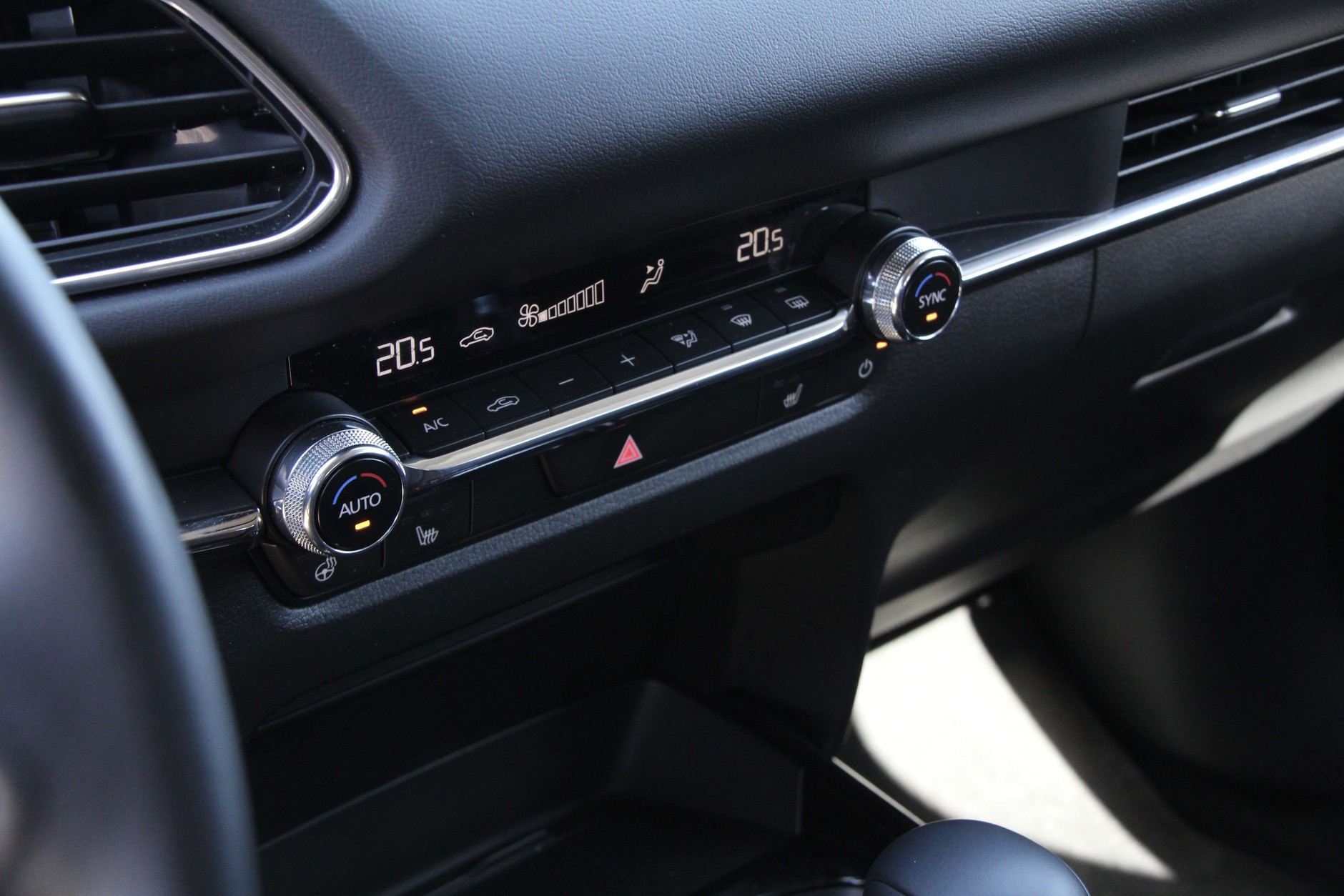 Mazda CX-30 2.0 e-Skyactiv X Takumi 