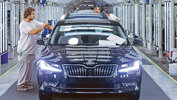 Czesi nie chcą oddać Skody Superb Volkswagenowi