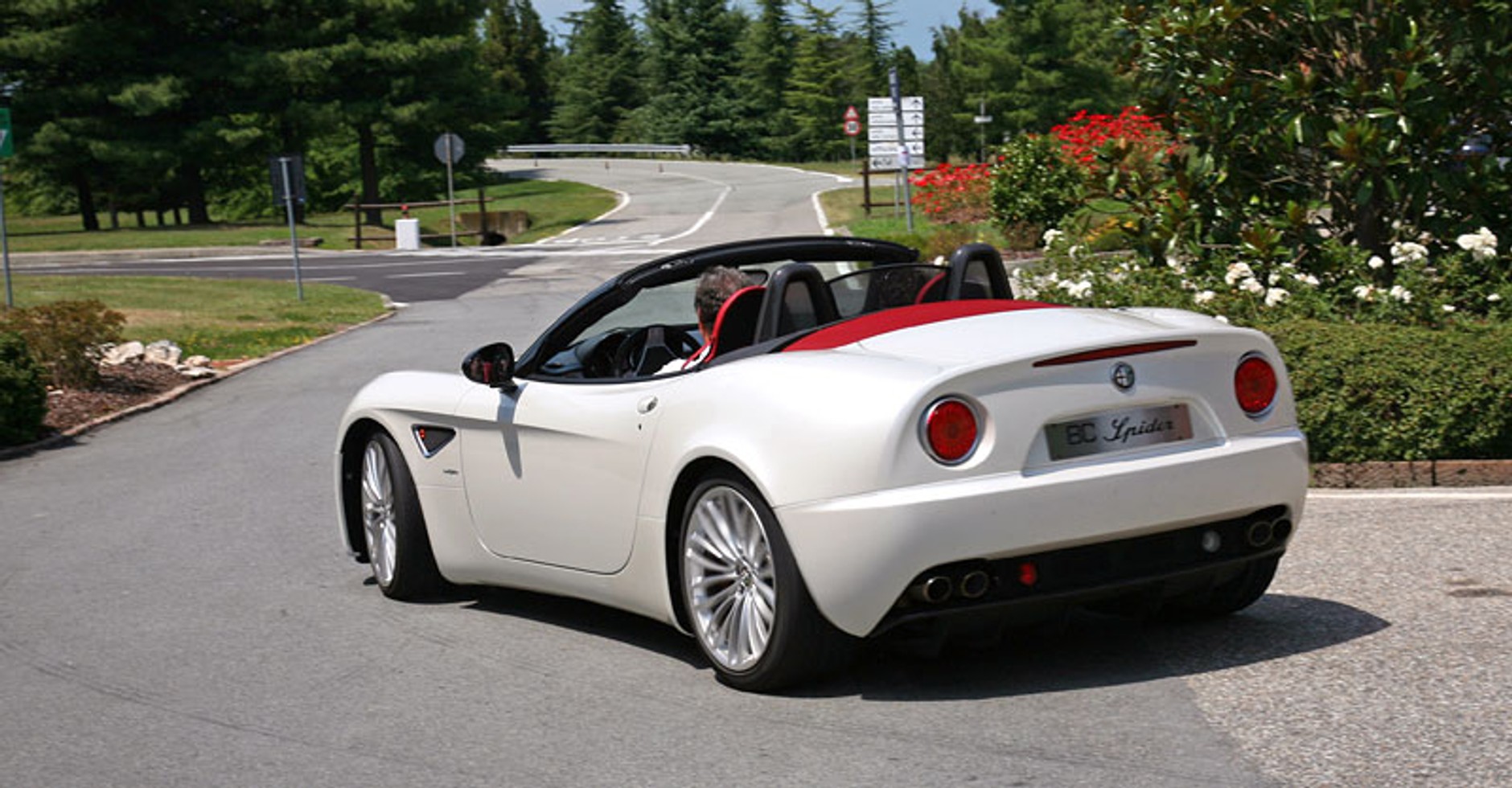 Alfa Romeo 8C Spider: pierwsze wrażenia z jazdy