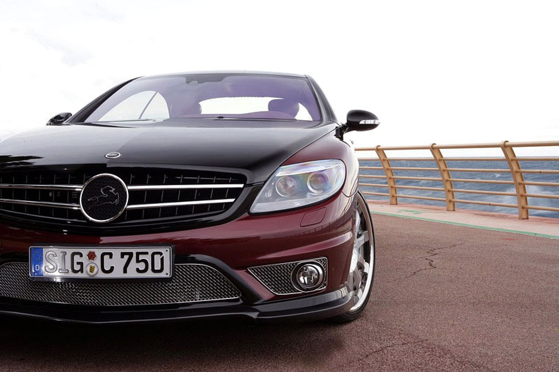 Essen Motor Show 2007: Carlsson Aigner CK65 RS Eau Rouge – dwukolorowy luksus