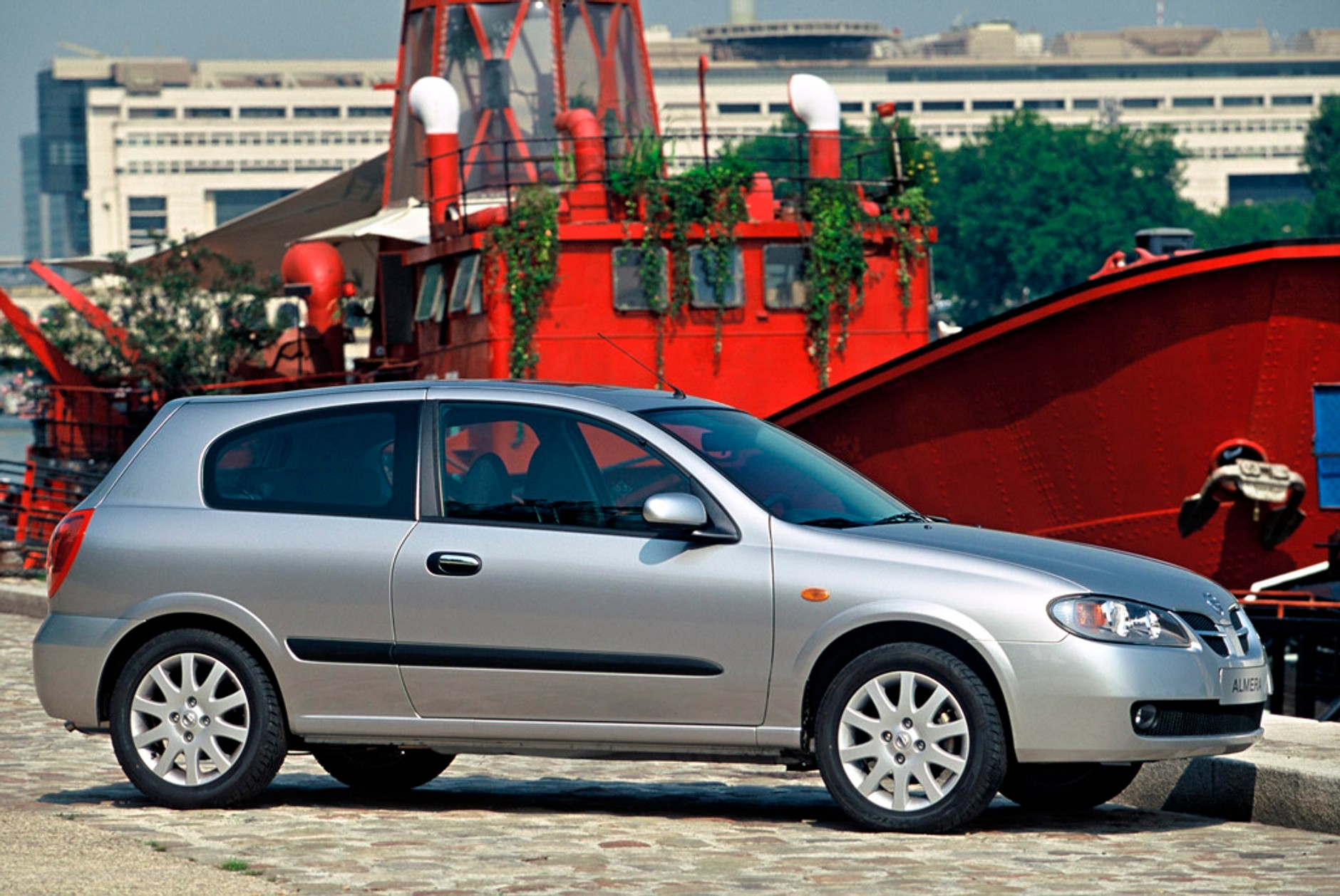 Nissan Almera: radzimy co kupić, diesla a może benzynę