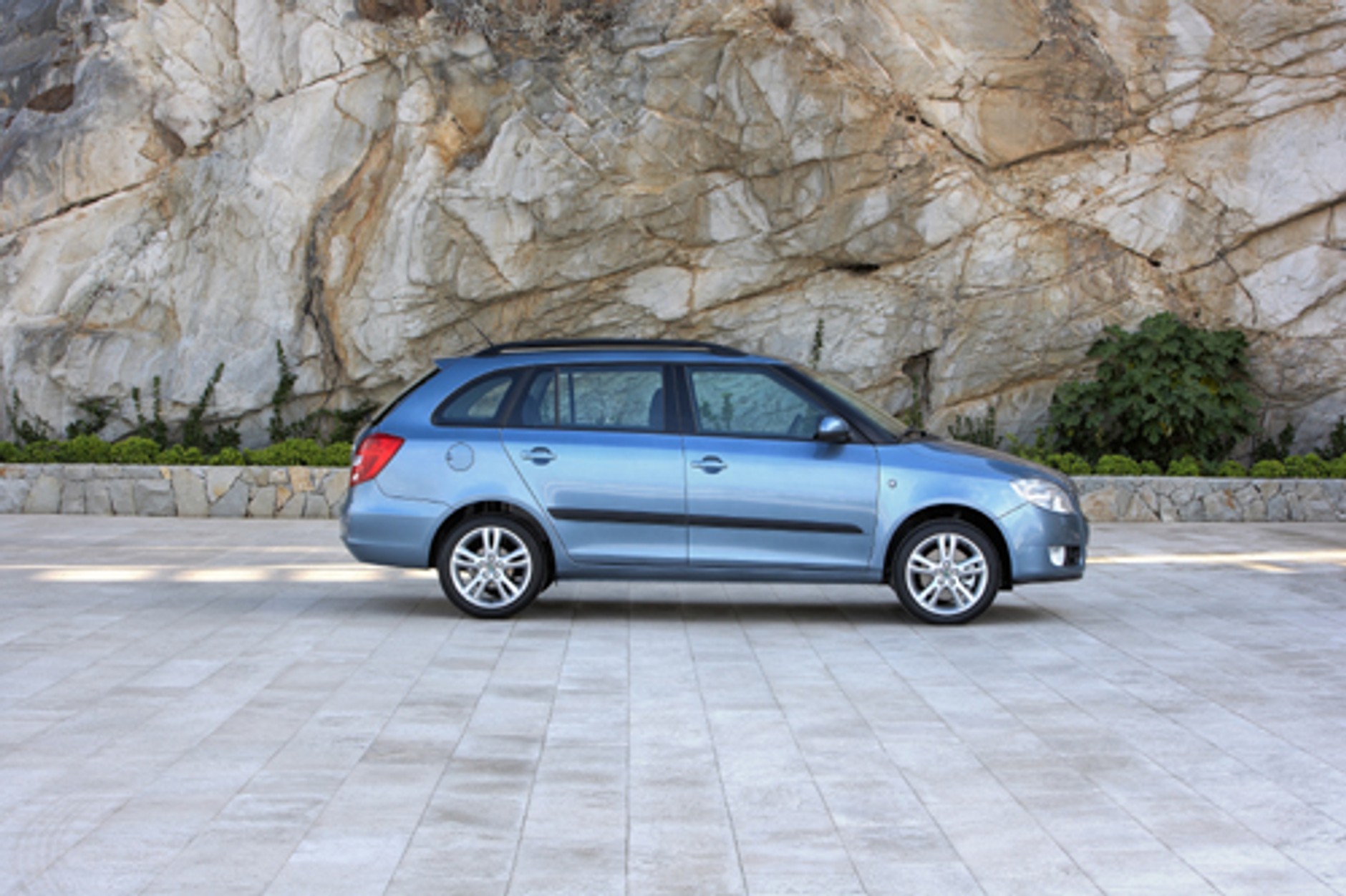 Promocje na auta - sprawdzamy co warto kupić. Oto najlepsze ofery w salonach