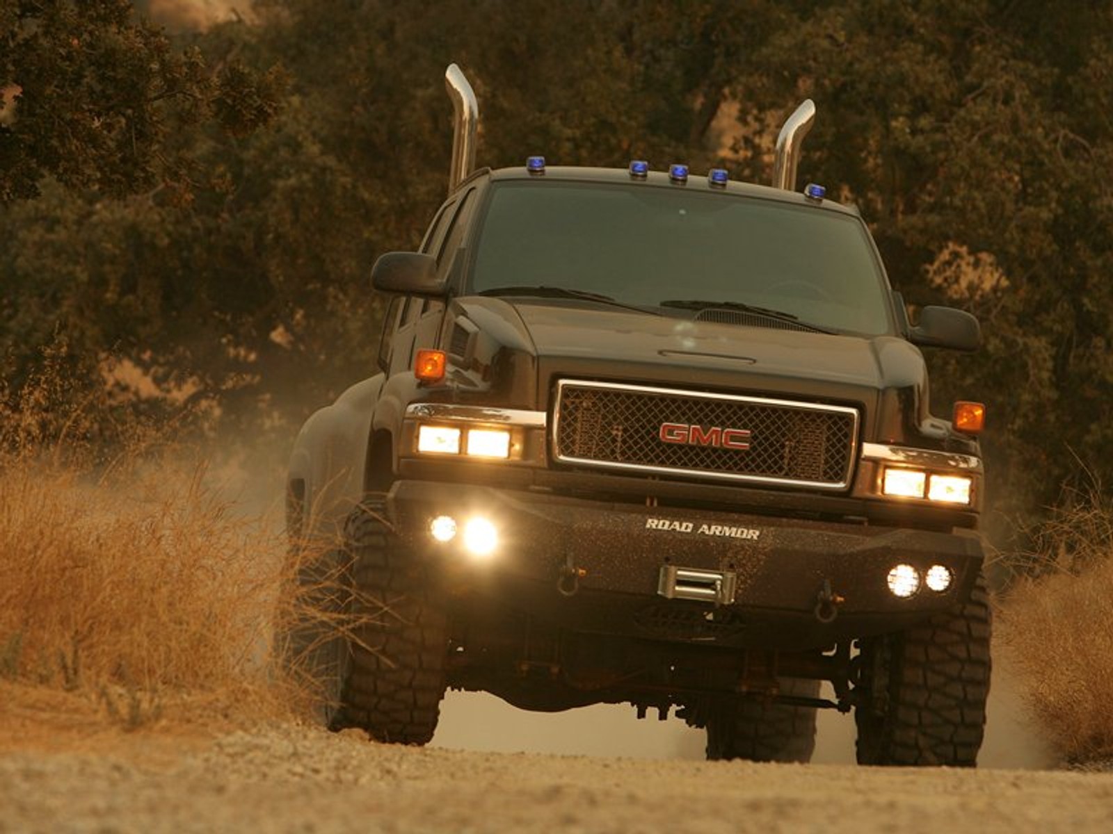 General Motors przygotuje cztery prototypy dla filmu Transformers