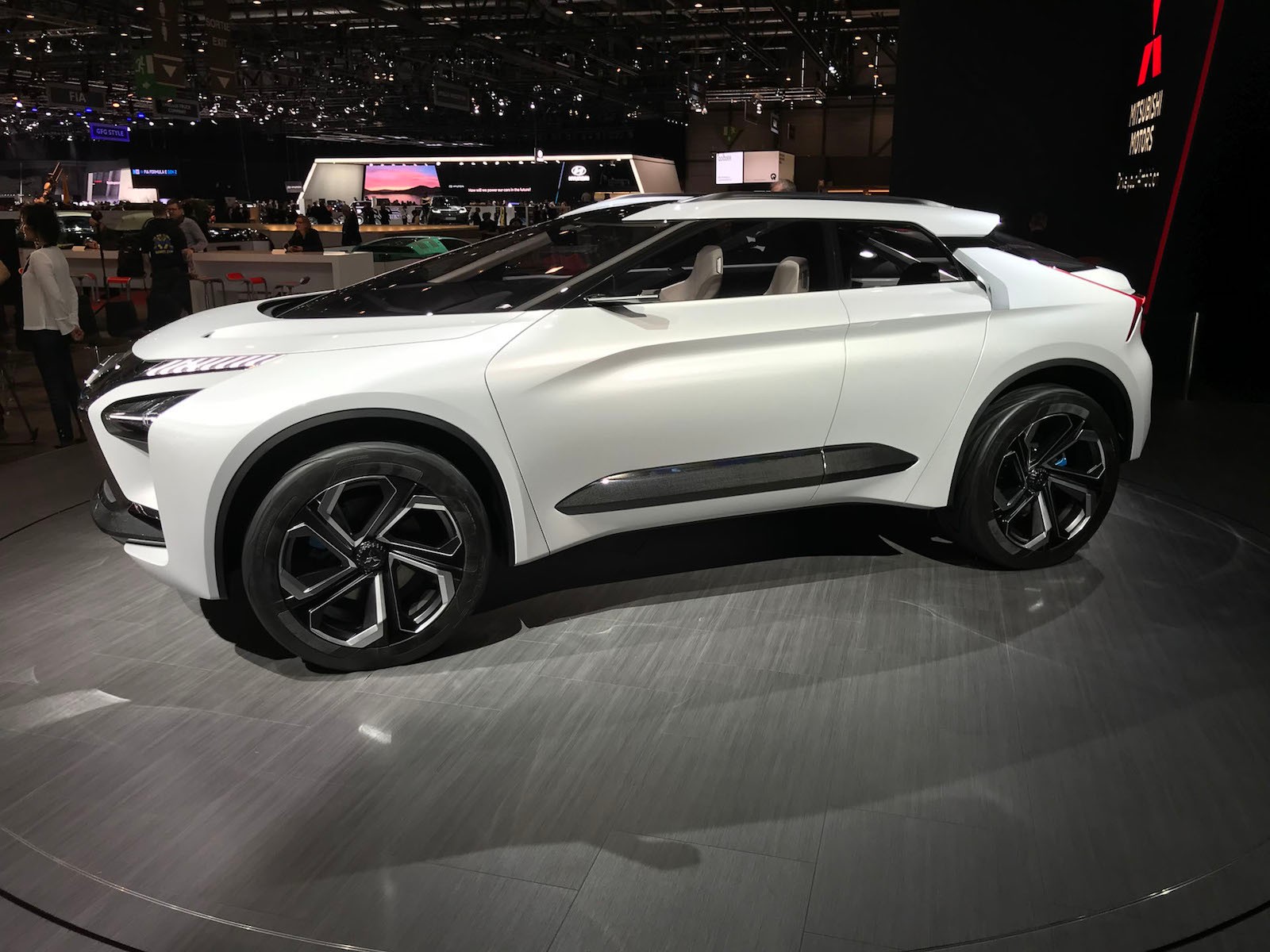 Mitsubishi e-Evolution concept