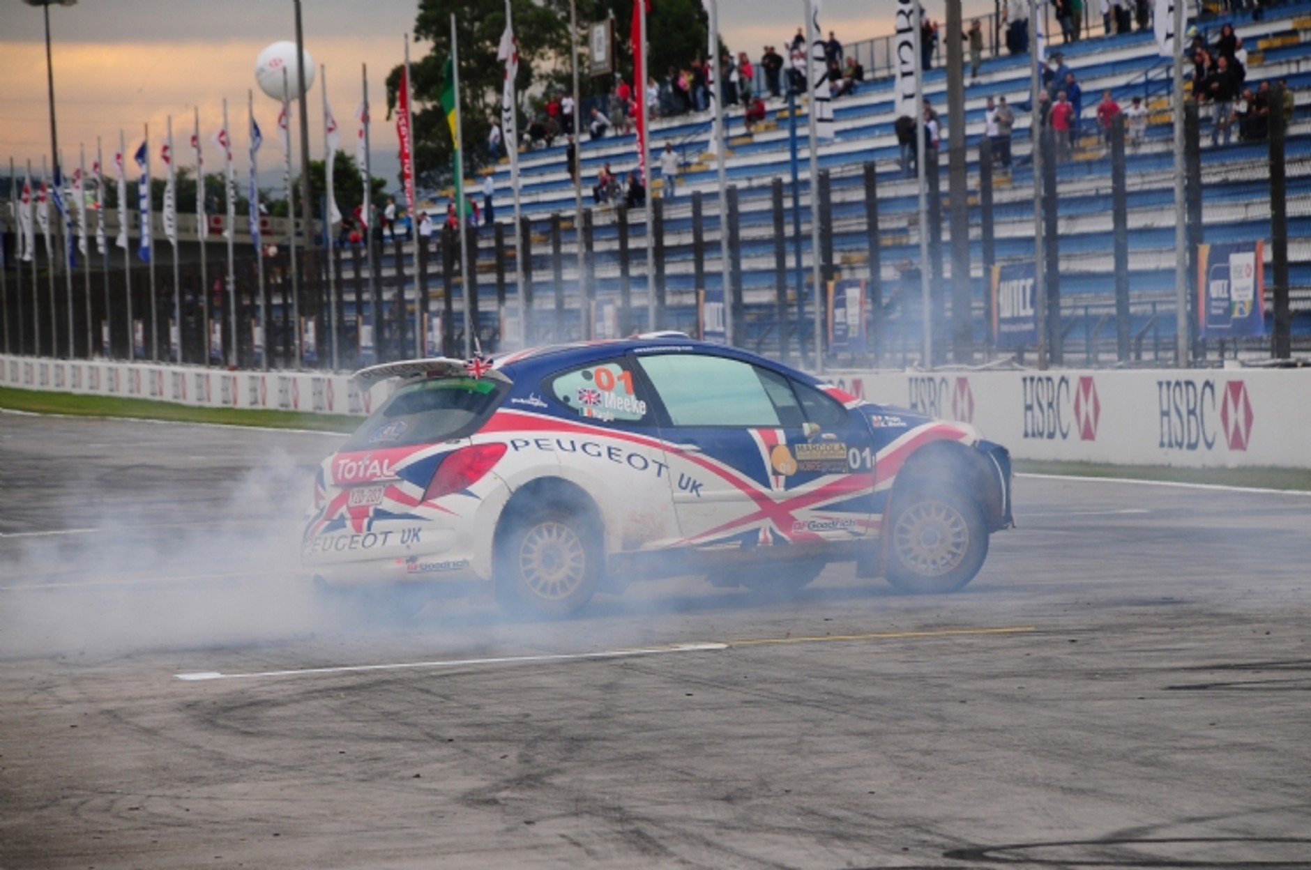 Rally de Curitiba 2010: pewne zwycięstwo Krisa Meeke, Juho Hänninen liderem IRC