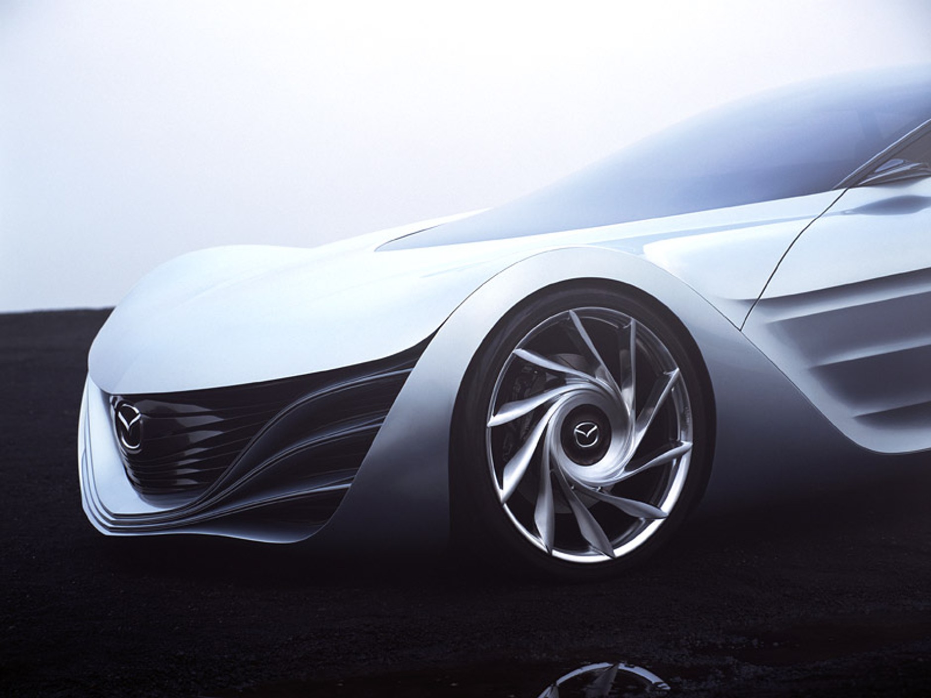 Tokio Motor Show 2007: Mazda Taiki - kosmiczna aerodynamika