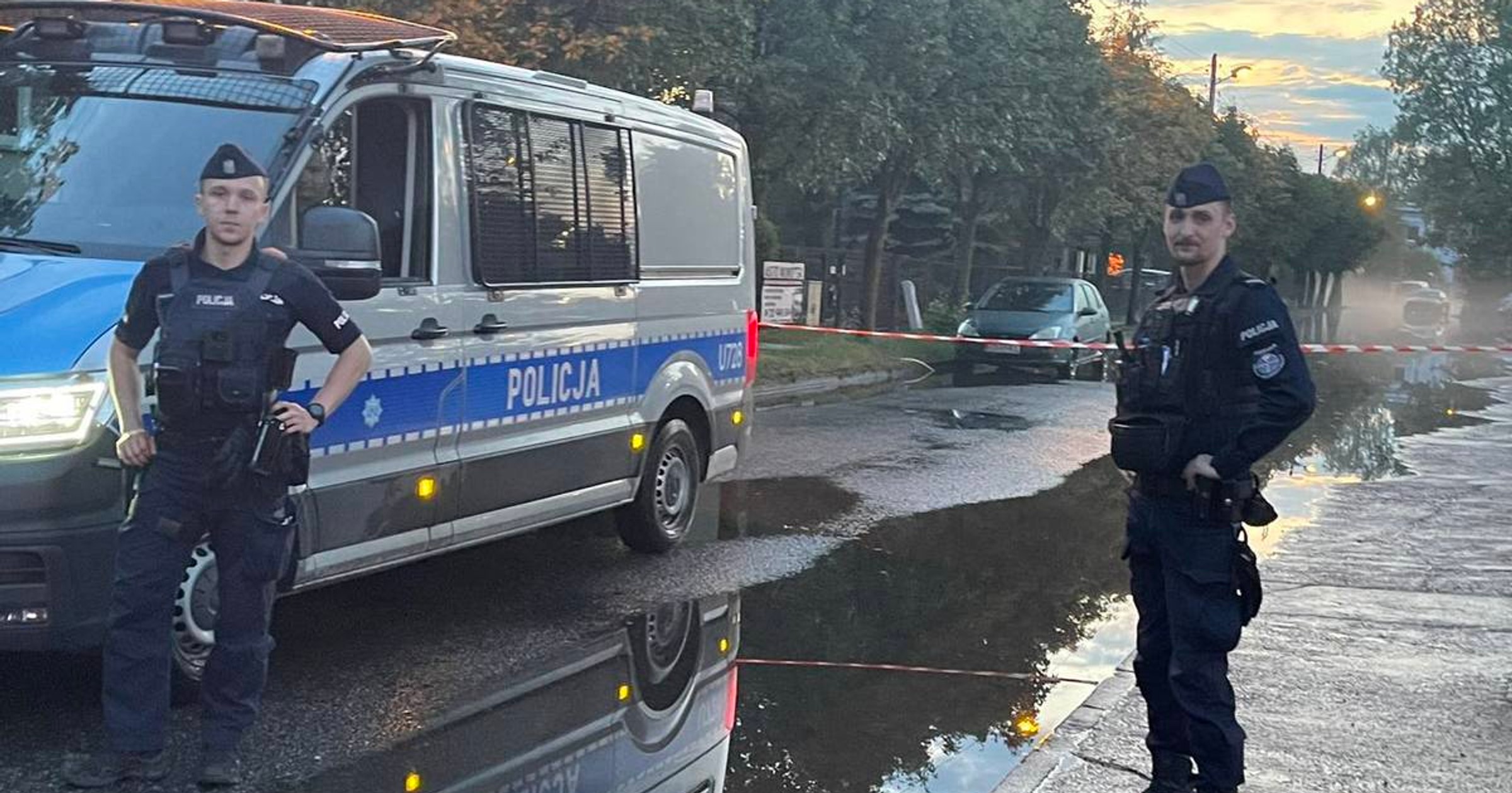 Nad Gnieznem przeszła nawałnica z gradobiciem, która spowodowała podtopienia wielu ulic