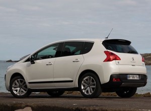 Peugeot 3008 HYbrid4: zabawa w oszczędzanie
