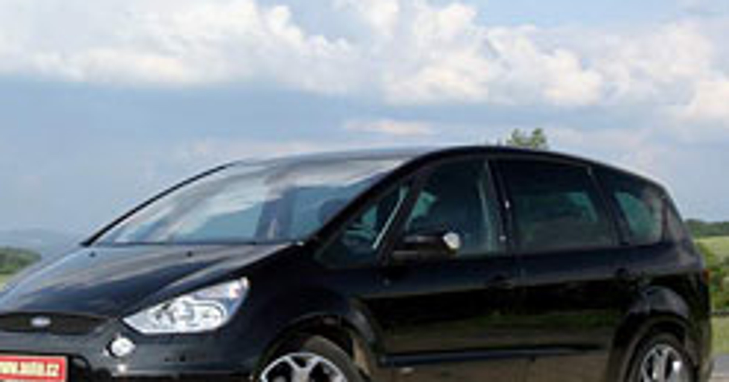 Technologia FlexiFuel dla kolejnych trzech modeli Forda