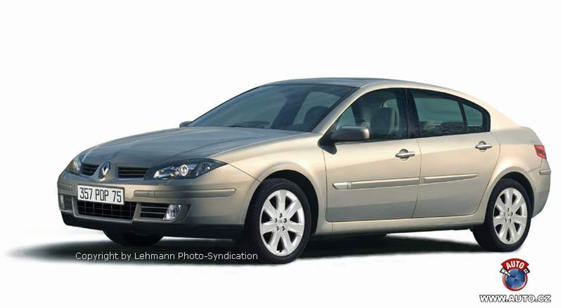 Zdjęcia szpiegowskie: nowy Renault Laguna