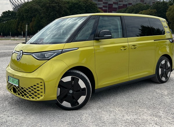 Volkswagen ID. Buzz wygląda fenomenalnie. Czy ma jeszcze inne zalety?