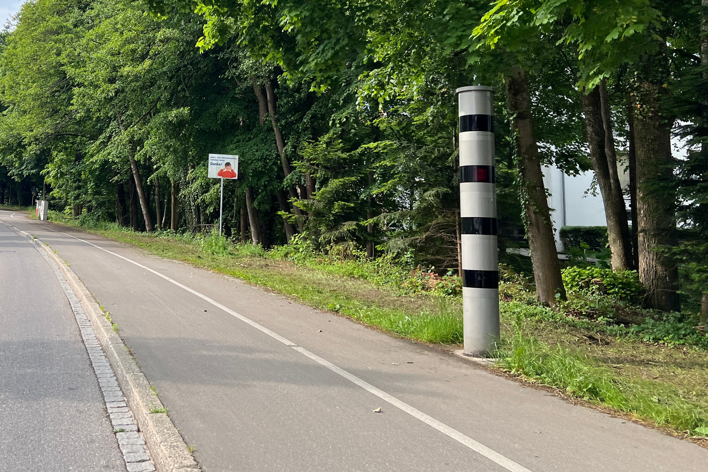 Fotoradar w Niemczech zaskakiwał kierowców. Robił zdjęcia bez przekroczenia prędkości