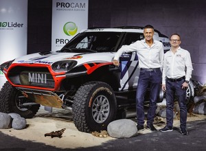 Krzysztof Hołowczyc jedenasty raz wystartuje w Dakarze. Po rajdzie jego Mini straci maskę