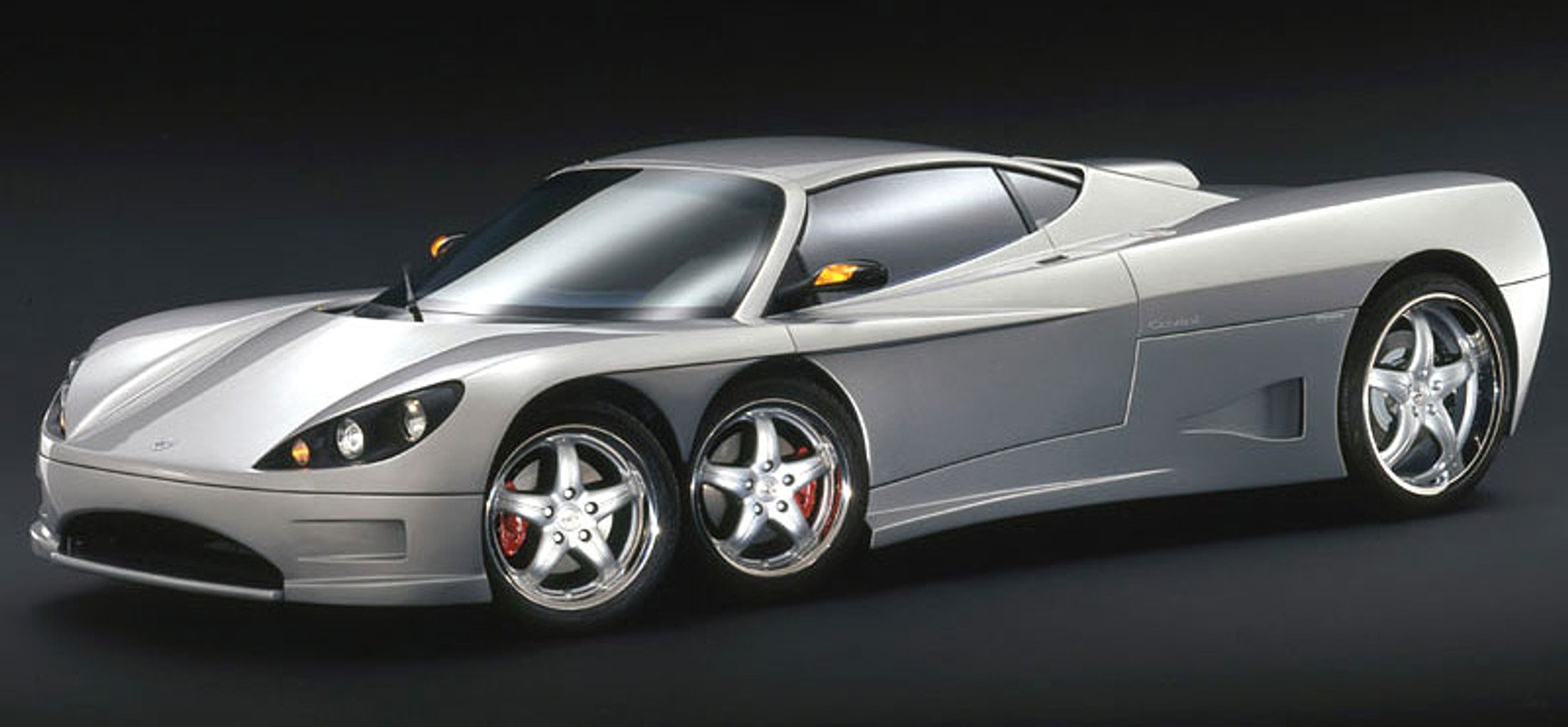 Covini C6W: supersport na sześciu kołach