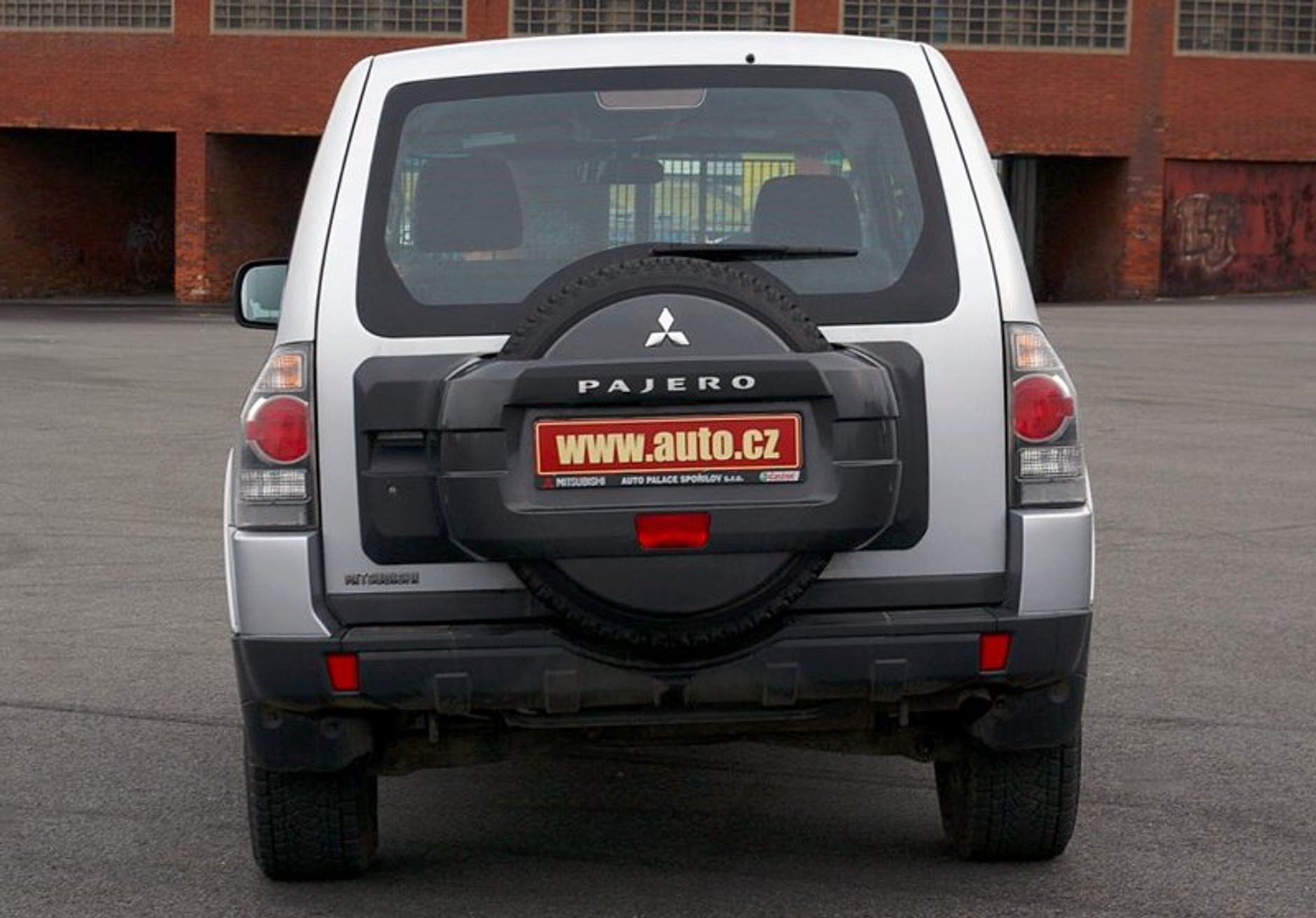 Mitsubishi Pajero 3.2 DI-D SWB – zwinna jaszczurka