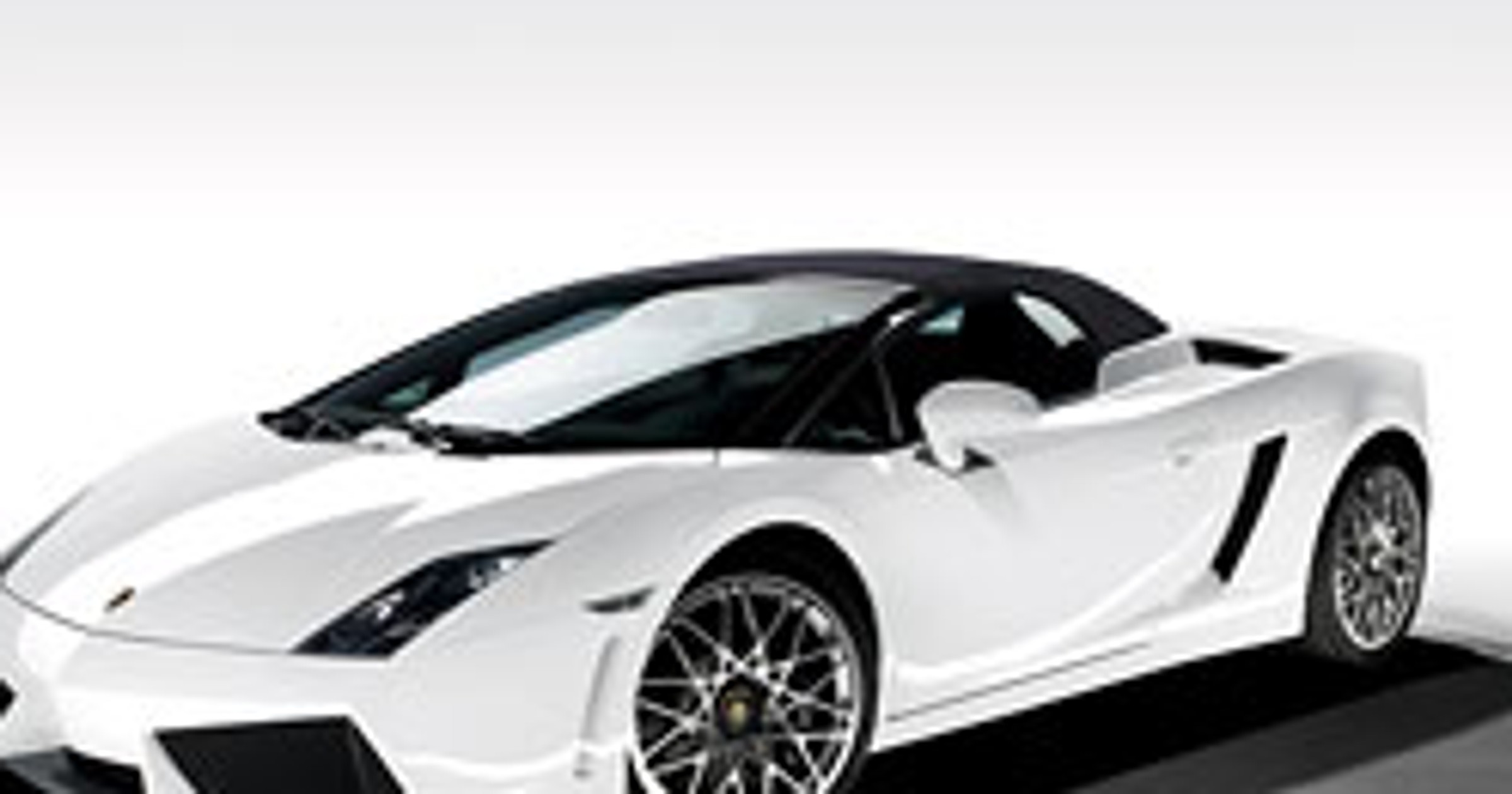 Lamborghini Gallardo LP 560-4 Spyder: kwiaty we włosach potargał wiatr... przy 324 km/h