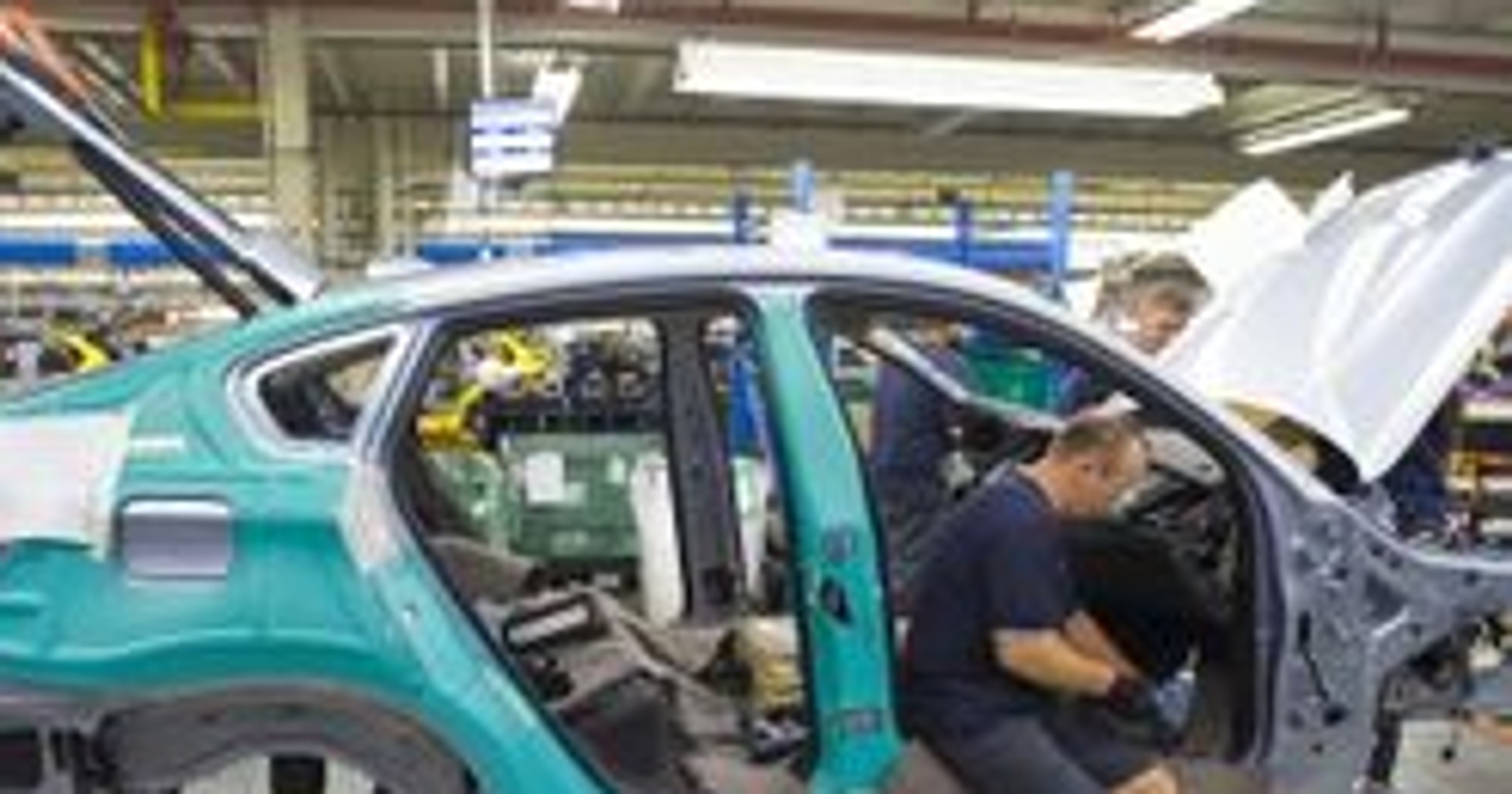 BMW: nie doleciały części, wstrzymano produkcję w trzech zakładach