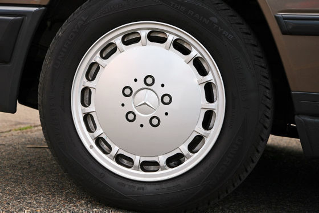 Mercedes W124,Opel Omega i Volvo 240: kombi marzeń sprzed lat!