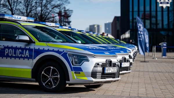 Polska policja kupiła kolejne nowe radiowozy. Tym razem hybrydowe SUV-y z 1.6 GDI
