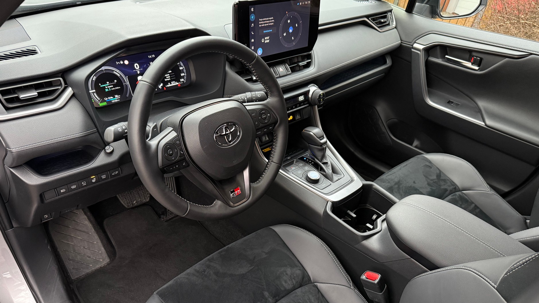 Toyota RAV4 piątej generacji