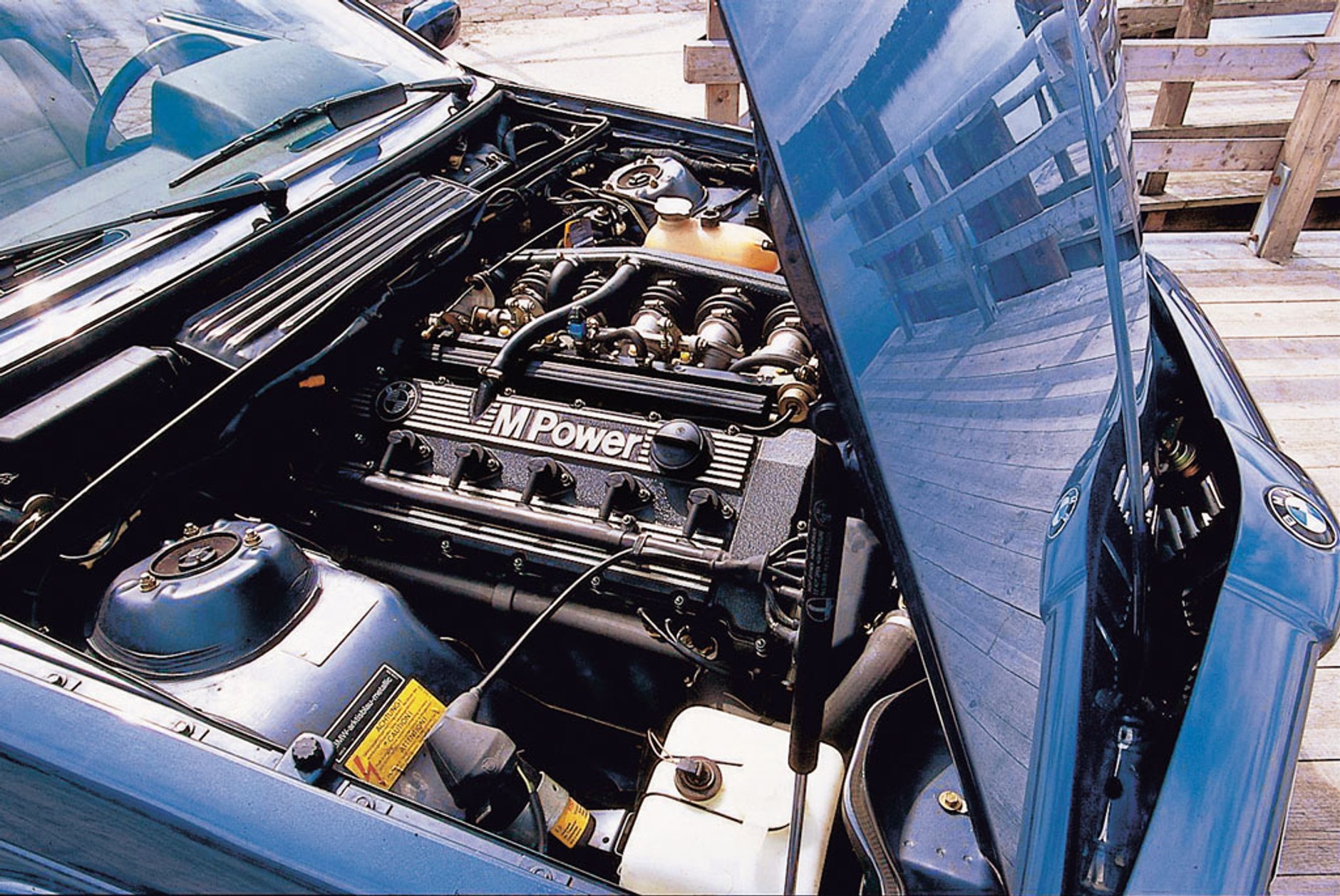 BMW M635 CSi - M to znaczy motorsport